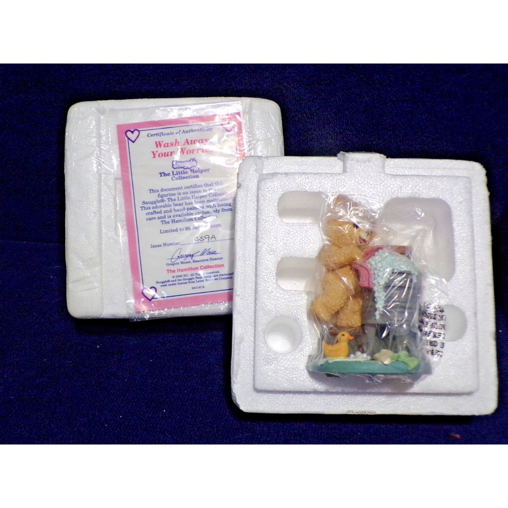 Snuggle Collectable "Wash Away Your Worries"  1459A Teddy Bear Figurine 2000